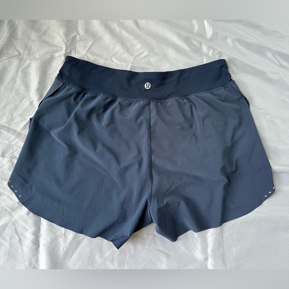 Lululemon Find Your Pace Shorts - Picture 2 of 3